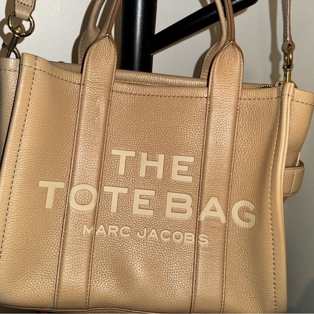 Marc Jacobs Taupe Leather Tote - Picture 11 of 15